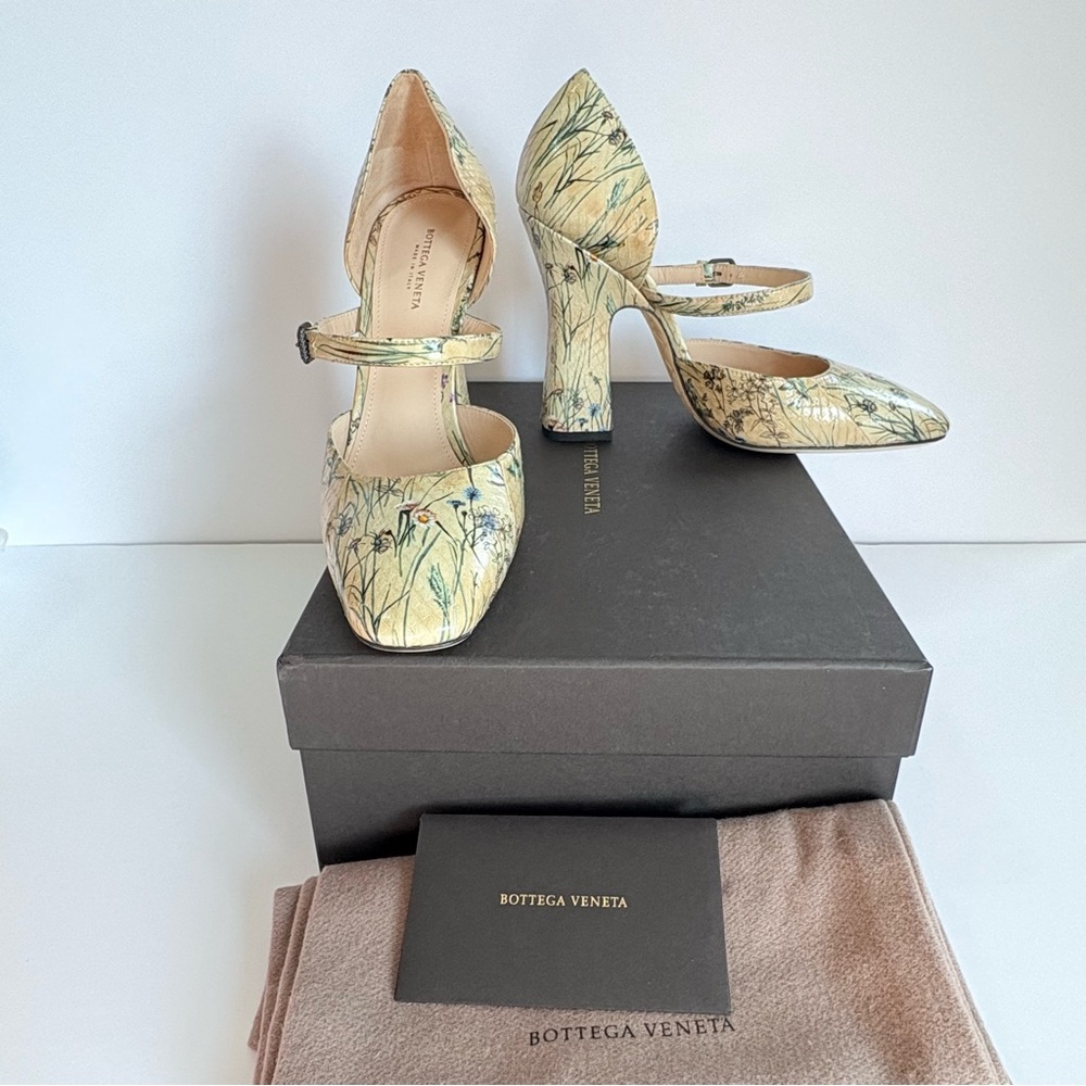 NWT Bottega Veneta Leather D’Orsay Pumps  Botanical Floral Print  Size 38